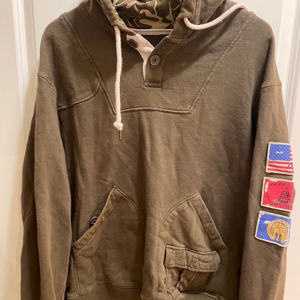 Born fly sweatshirt